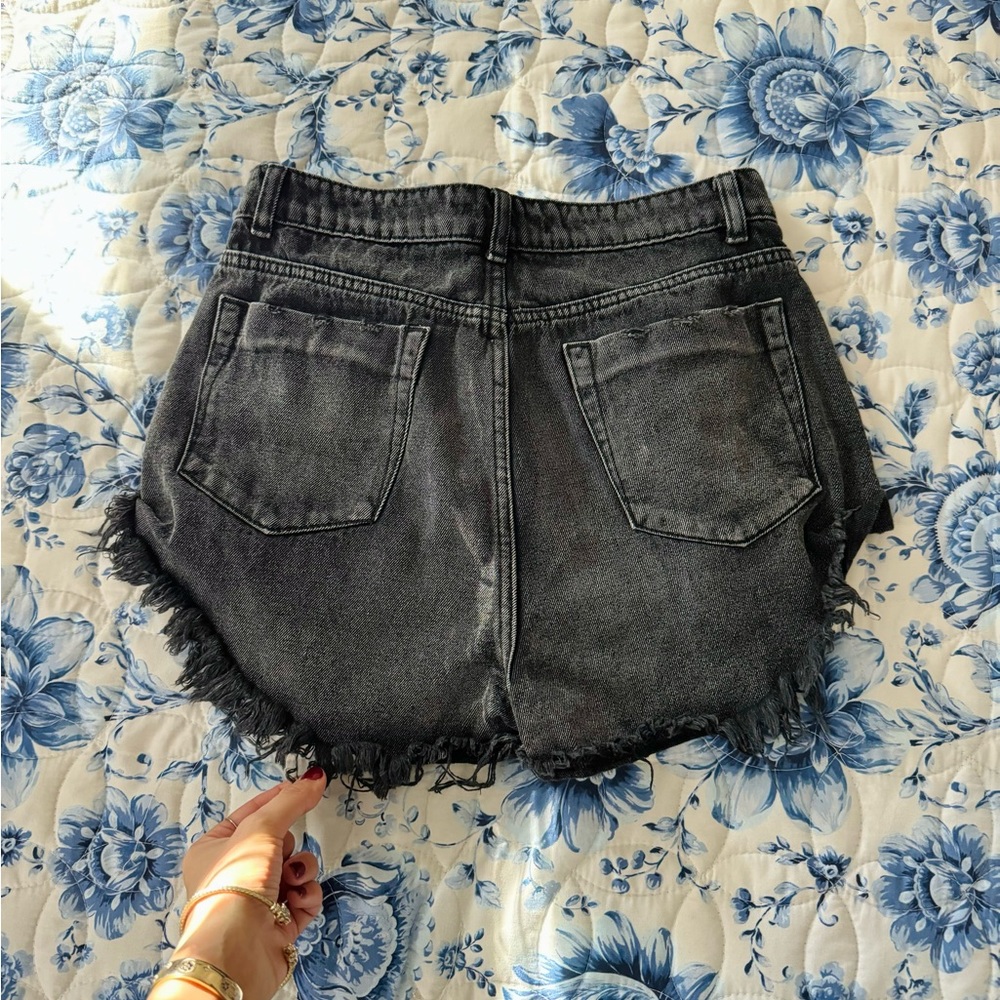 Adorable one teaspoon esq boutique distressed dark denim shorts